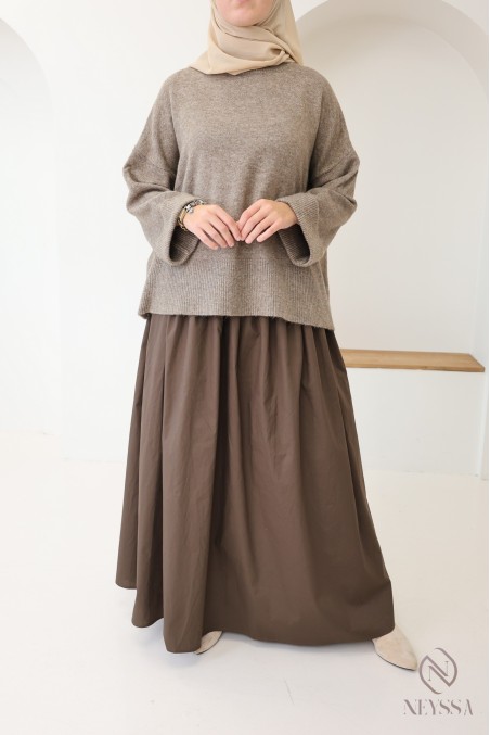 Long flared cotton skirt for women who wear hijabs