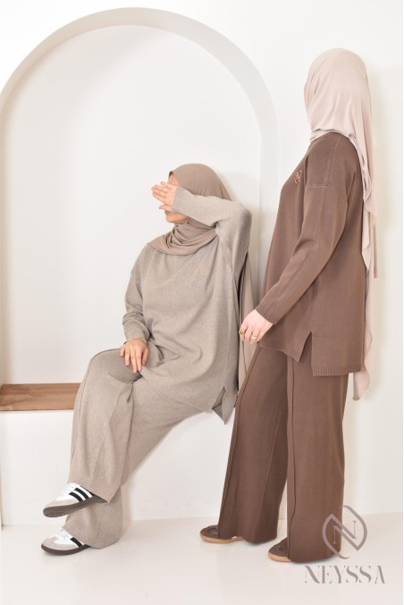 zweiteiliges Set aus gewebtem Strick, Pullover mit Hose, by Neyssa