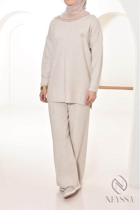 beige women's set in woven knit, cocooning style, by Neyssa