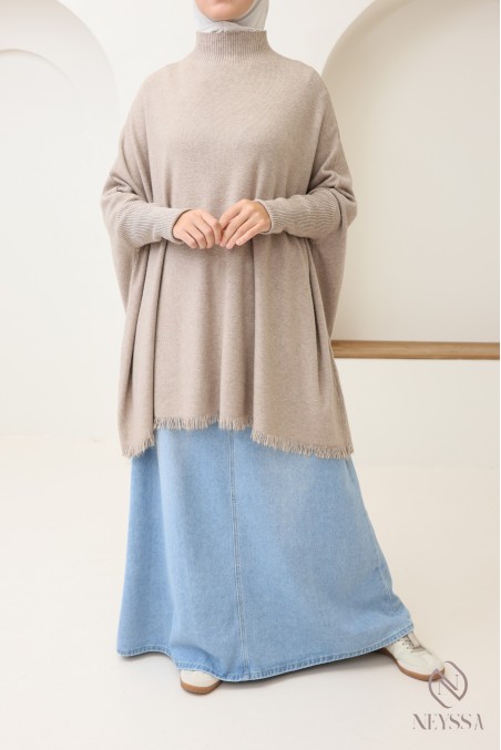 Mittellanger Strickpullover mit Stehkragen und Fransen für Hijabi