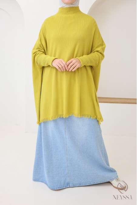 Mid-length fringed turtleneck knit sweater for hijabi women