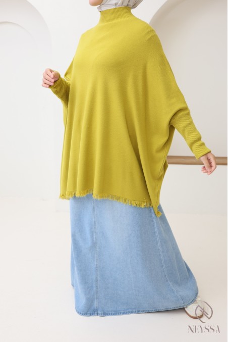 Mittellanger Strickpullover mit Stehkragen und Fransen für Hijabi