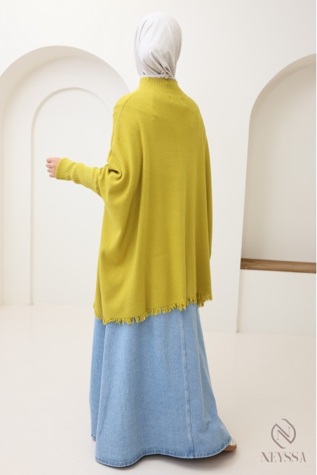 Mid-length fringed turtleneck knit sweater for hijabi women