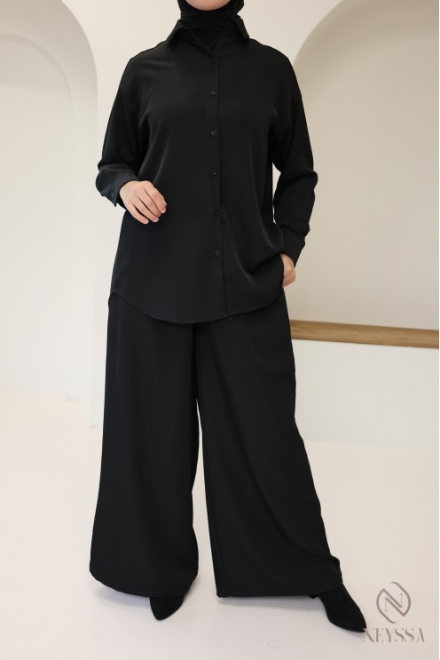 Trendy mid-length flowing button-down shirt for hijabi women