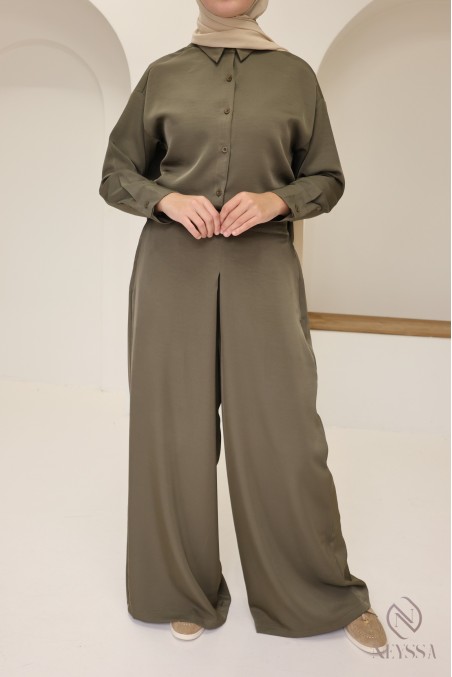 Loose-fitting, flowing culottes for trendy hijabi women