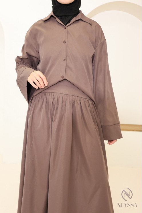 Trendy long puff skirt for hijabi women