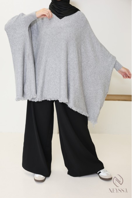 Strickpullover mit Fransen und V-Ausschnitt, Schmetterlingsschnitt