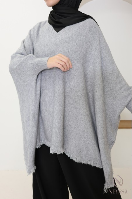 Pull maille à franges col V, coupe papillon extra ample