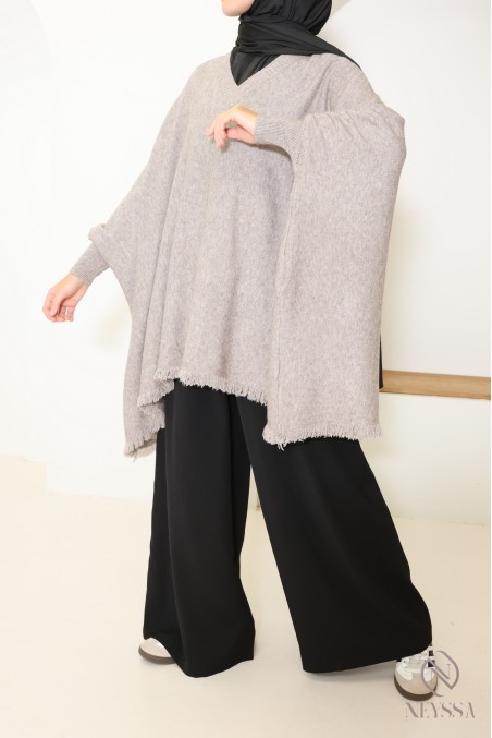 Pull maille à franges col V, coupe papillon extra ample