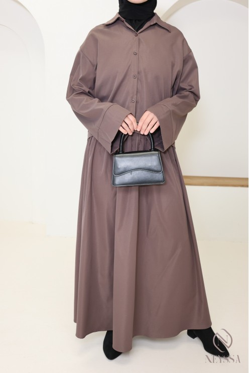 Trendy short flowing shirt for skirts, a must-have for women