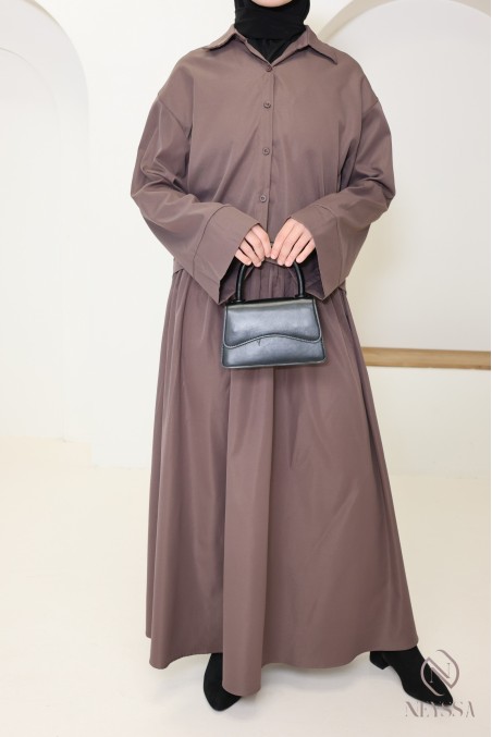 Trendy short flowing shirt for skirts, a must-have for women