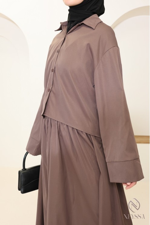 Trendy short flowing shirt for skirts, a must-have for women