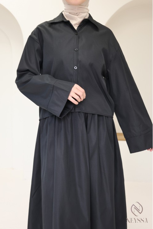 Modisches kurzes fließendes Hemd für Röcke, ein Must-have für Damen.