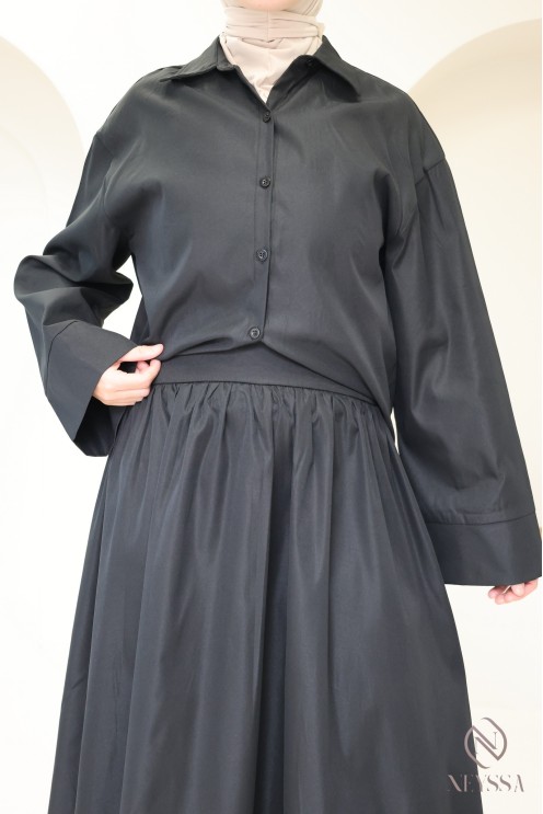 Trendy short flowing shirt for skirts, a must-have for women