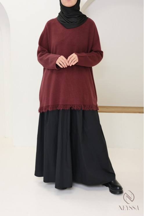 Women's trendy loose-fit knit sweater with fringes