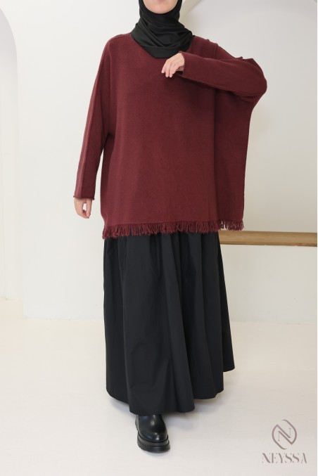 Women's trendy loose-fit knit sweater with fringes