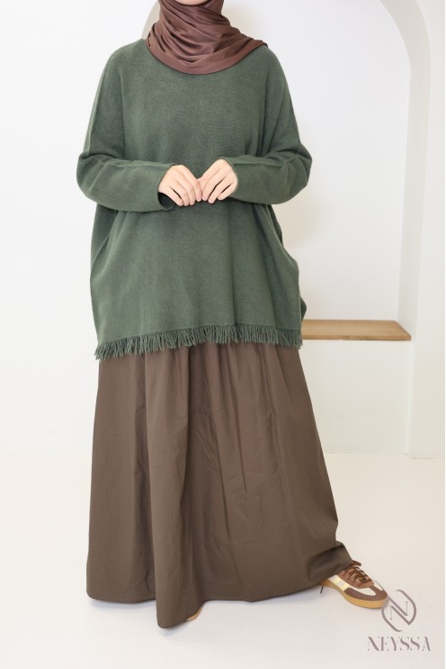 Women's trendy loose-fit knit sweater with fringes