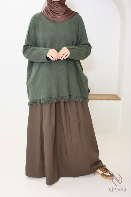 Women's trendy loose-fit knit sweater with fringes