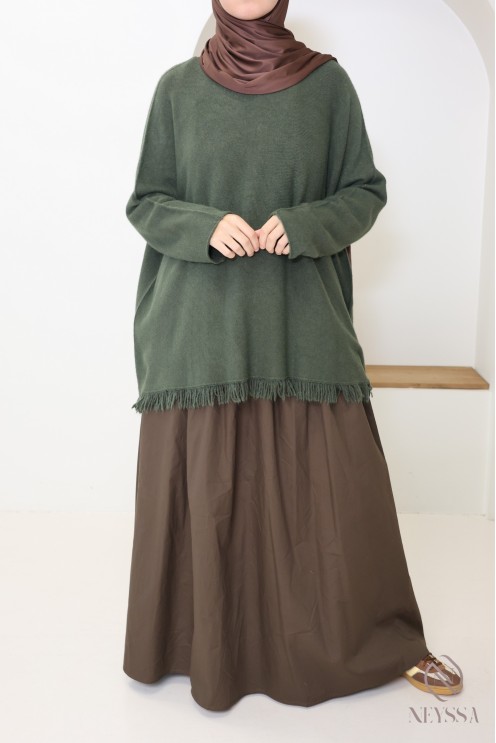 Women's trendy loose-fit knit sweater with fringes