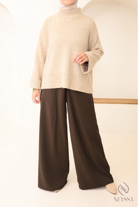Palazzo pants with culottes cut in a flowing tailored-effect fabric