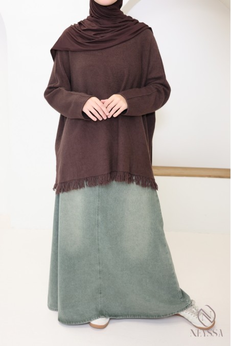 Women's trendy loose-fit knit sweater with fringes