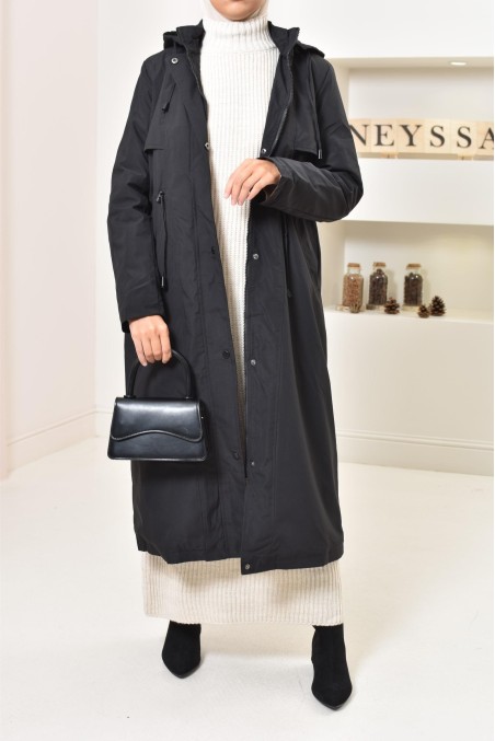 Longue parka noire doublée fourrure, chaude et confortable pour l'hiver