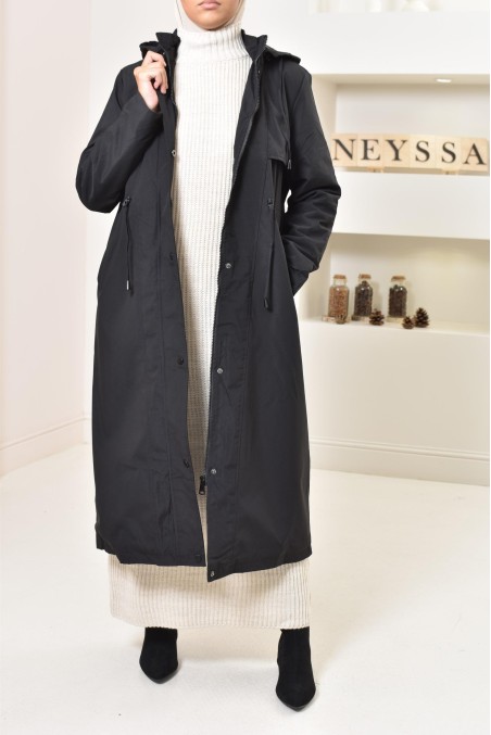 Longue parka noire doublée fourrure, chaude et confortable pour l'hiver
