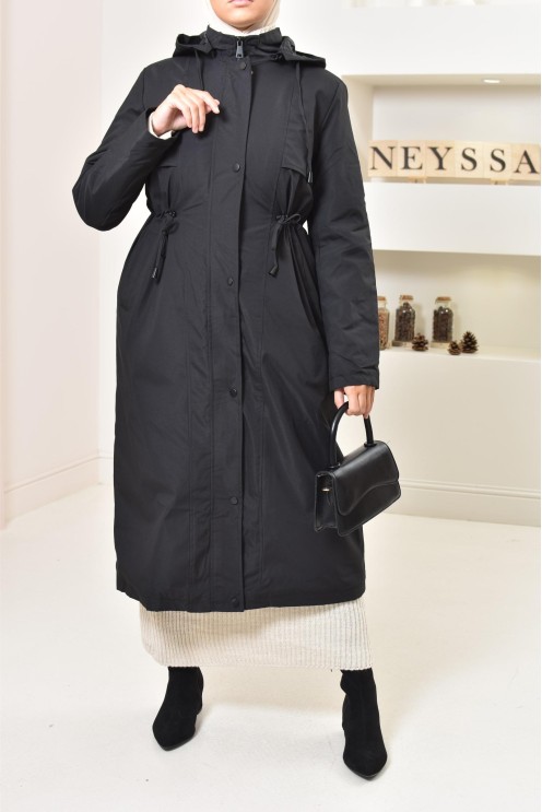 Longue parka noire doublée fourrure, chaude et confortable pour l'hiver
