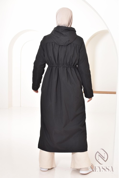 langer Damenparka, innen gefüttert, ideal für die Übergangszeit.