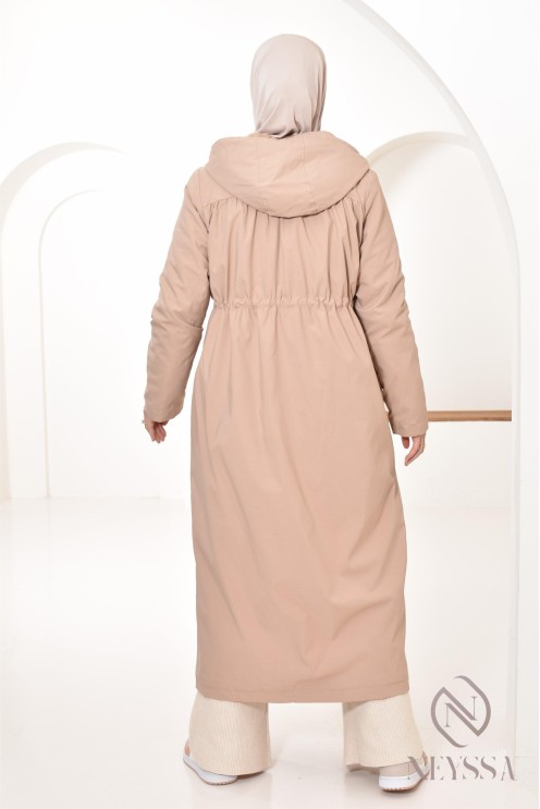 langer fellgefütterter Damenparka mit Kapuze, hijabi look
