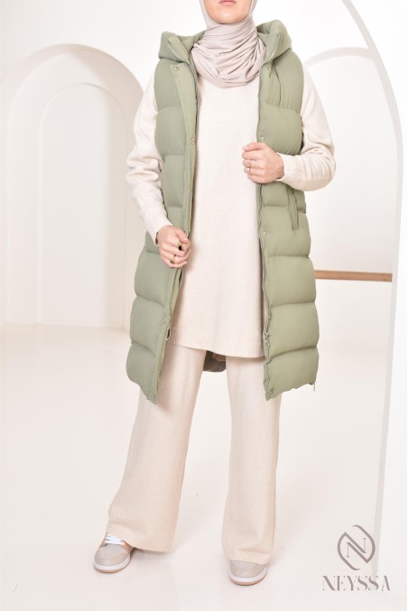 Women's khaki sleeveless down jacket, ideal for mid-season