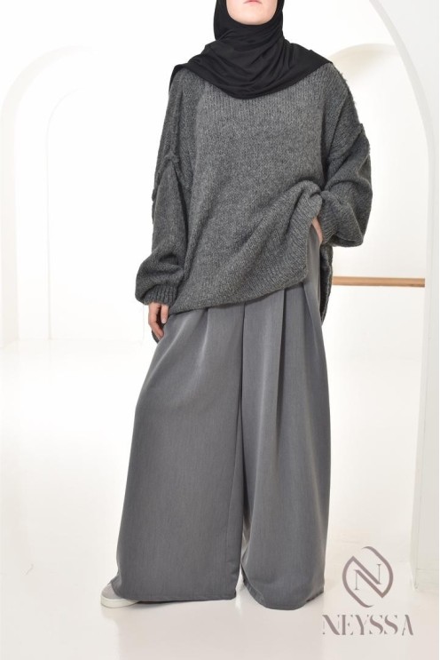 wide palazzo with tailored darts, modest hijabi fashion