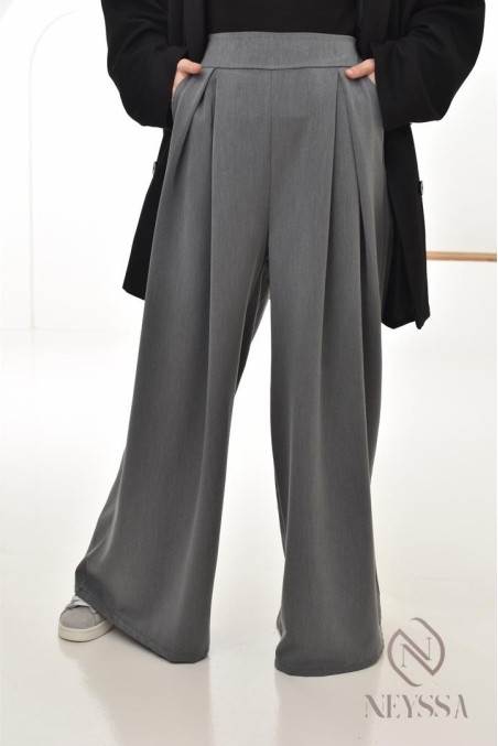wide palazzo with tailored darts, modest hijabi fashion