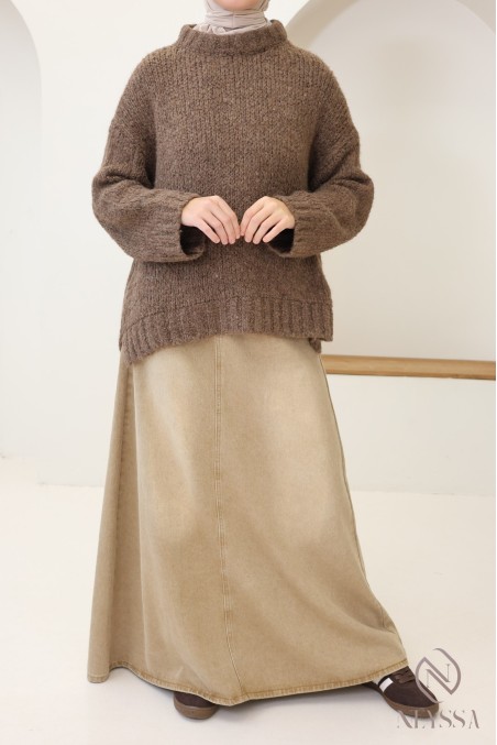 Long, loose-fitting flared skirt without slits, ideal for hijabi women