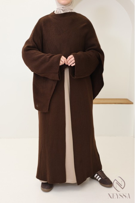 Strickjacke mit integriertem Cape, schlichtes, elegantes Outfit