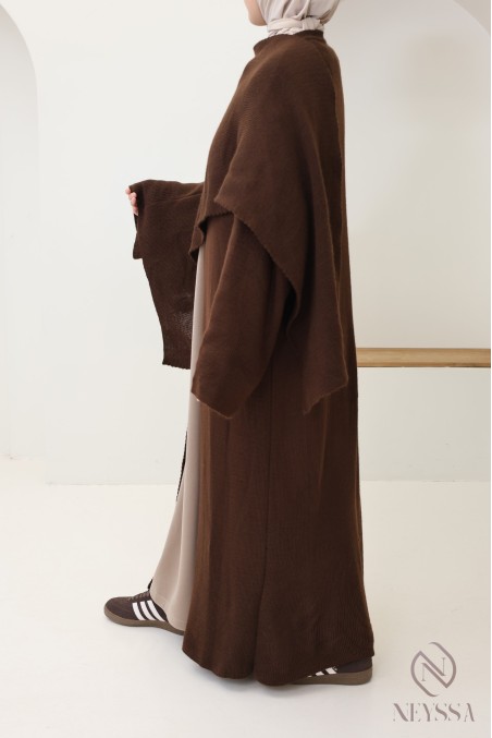 Strickjacke mit integriertem Cape, schlichtes, elegantes Outfit