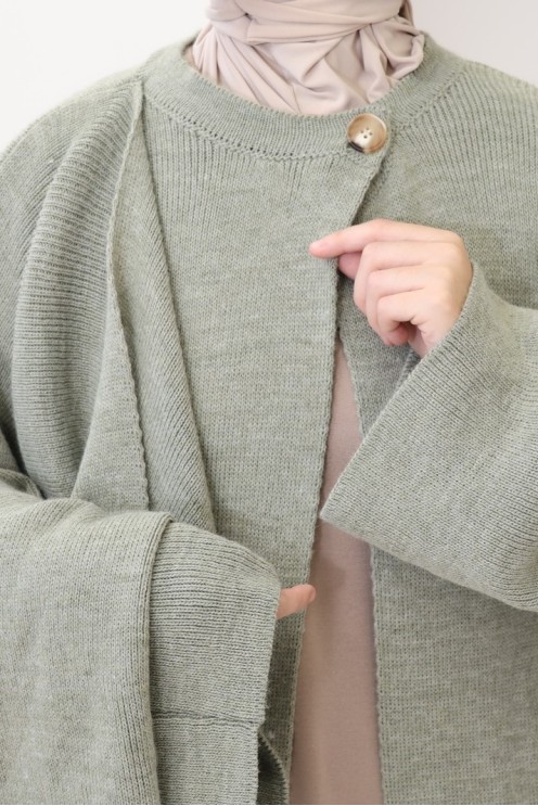 Gilet en maille avec cape intégrée, tenue modeste élégante