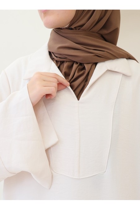 Lange, fließende Abaya für Hijabi-Frauen mit Hemdkragen und Taschen