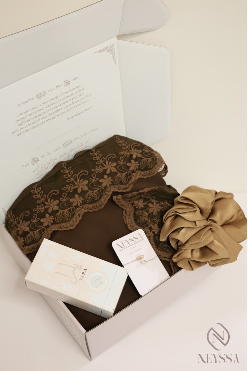 Box abaya longue chocolat à dentelles pour femme hijabi tendance