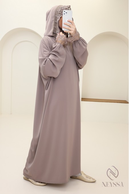 Box cadeau pour femme abaya longue avec parfum yara msut have