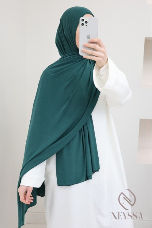 Box of 3 premium jersey hijabs for trendy hijabi women