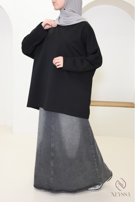 Pull style sweat oversize, idéal pour les hijabi sportives, outfit