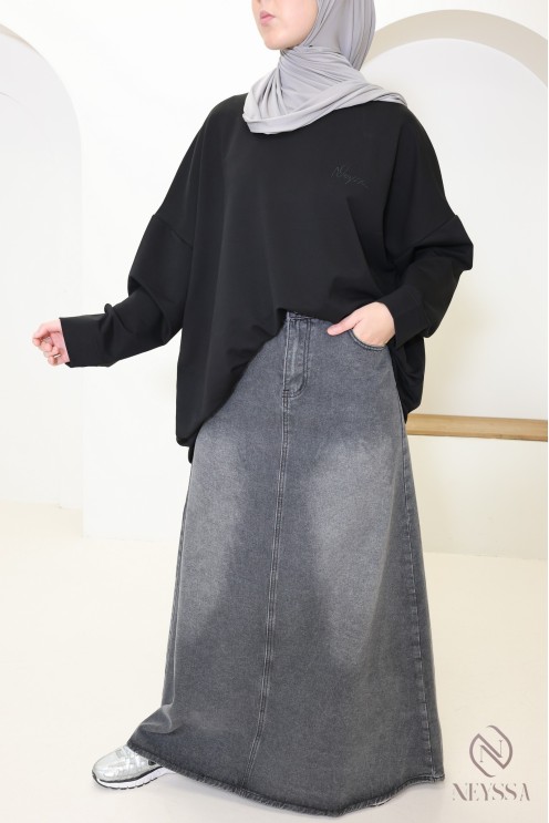 Oversized long-sleeved cotton T-shirt, ideal for sports