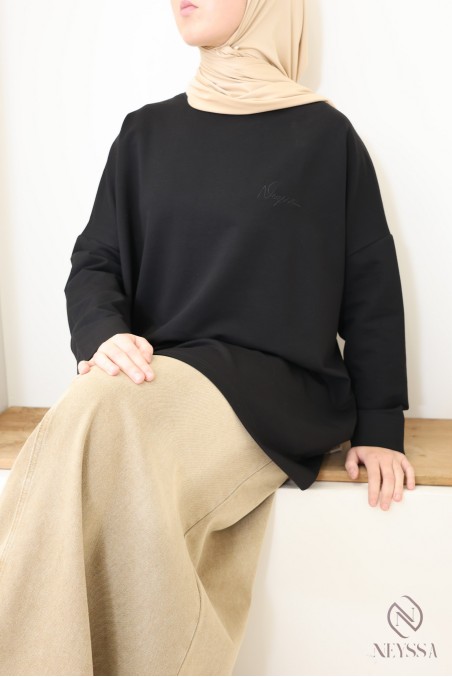 Oversized long-sleeved cotton T-shirt, ideal for sports