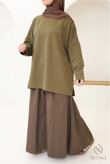 Oversize-T-Shirt aus Baumwolle in Khaki für modebewusste Hijabi-Frauen