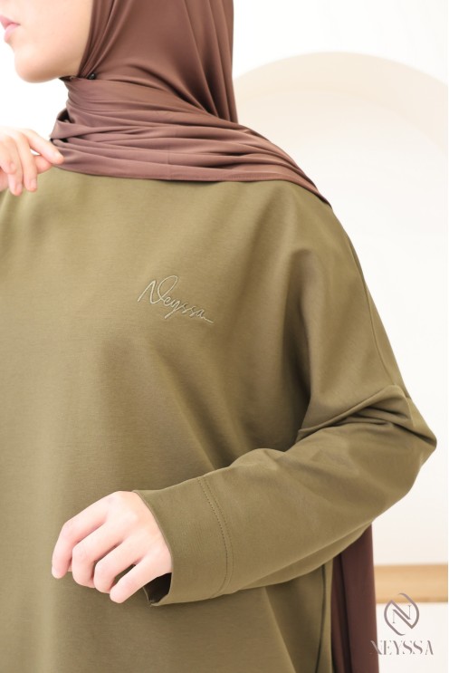 Oversize-T-Shirt aus Baumwolle in Khaki für modebewusste Hijabi-Frauen