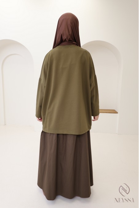 Oversized khaki cotton T-shirt for trendy hijabi women