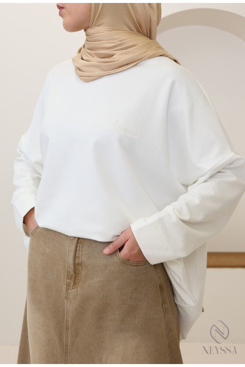 Halblanges T-Shirt in Elfenbein für Hijabi-Frauen für trendigen Sport