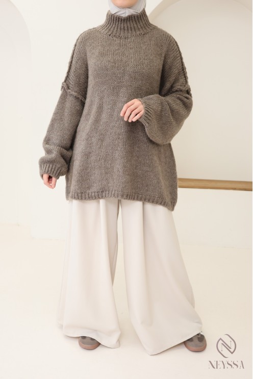 Bescheidener Oversize-Pullover für Damen aus Strick bey neyssa