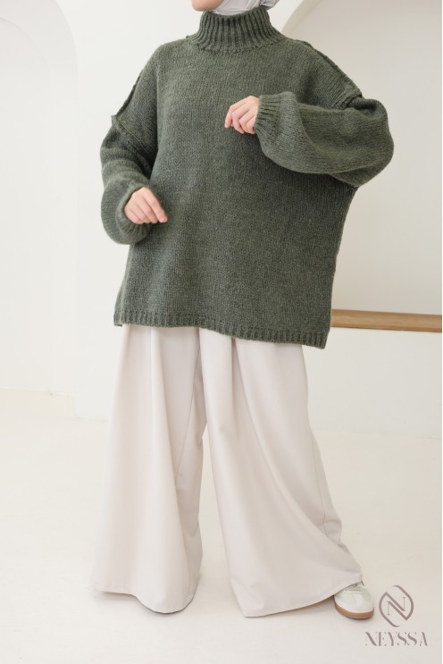 Pull oversize femme modeste en maille, idéal pour tenues hivernales